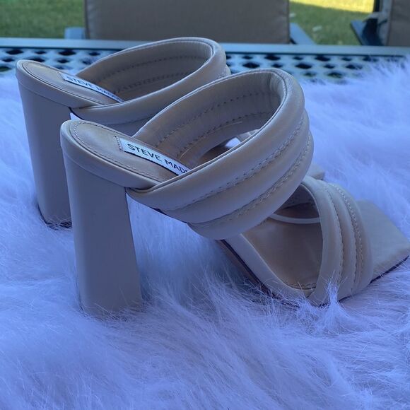 NWT Sexy Steve Madden Tahani Trapunto Strap Sandal - Size 8 - Picture 13 of 14